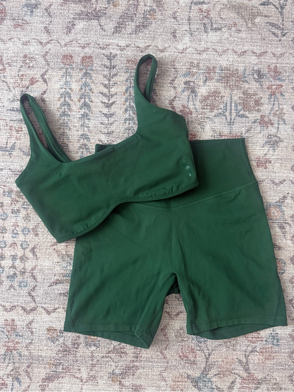 Acta Green Sports Bra & Shorts Workout Set